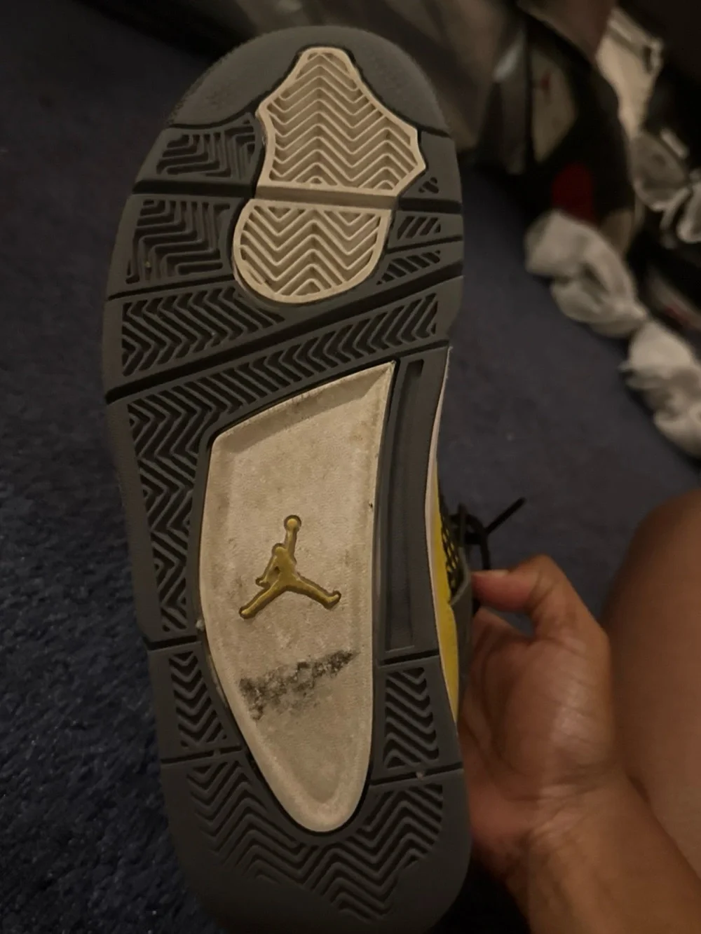 Jordan 4 Lightning